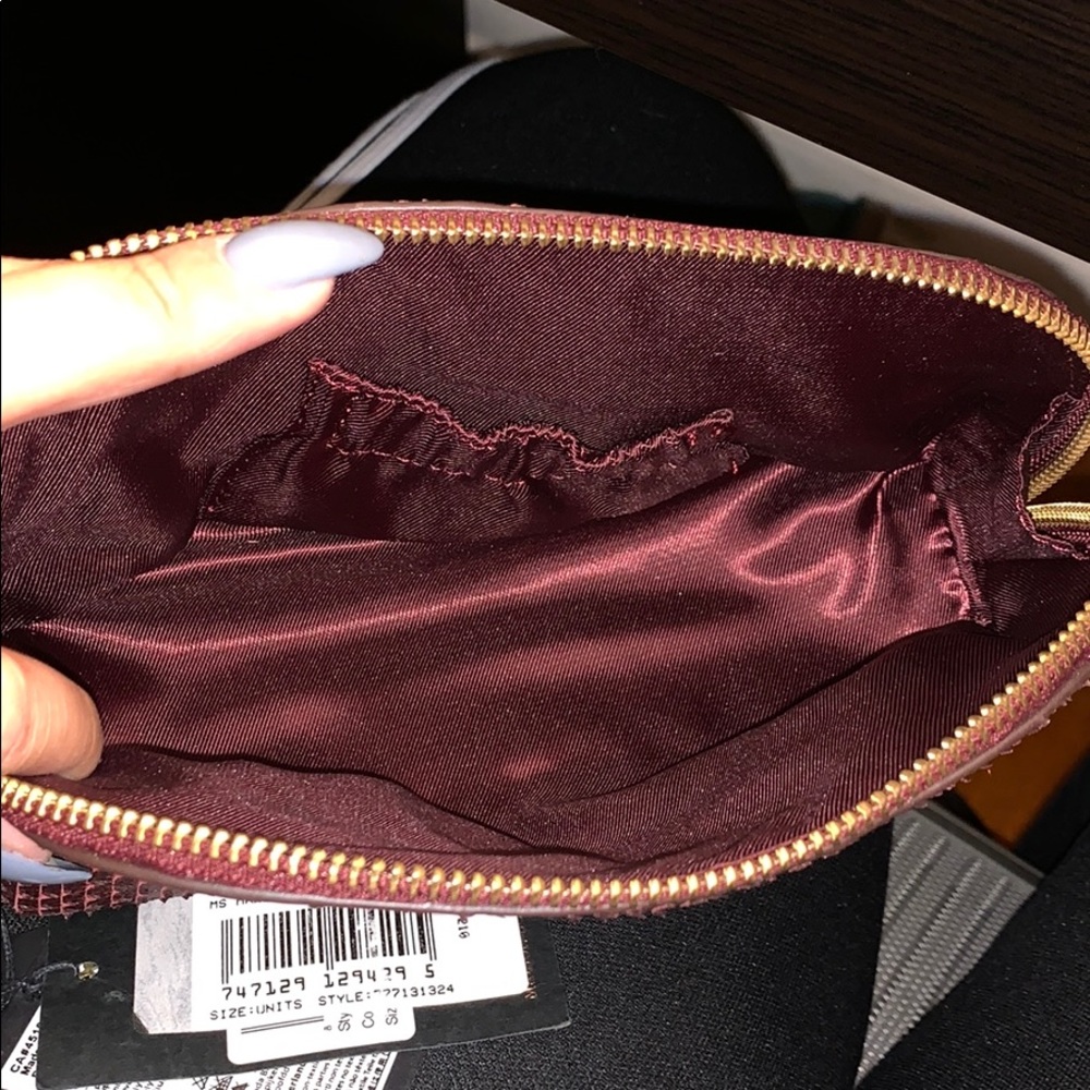 Makeup Pouch 👝 - Picture 2 of 2